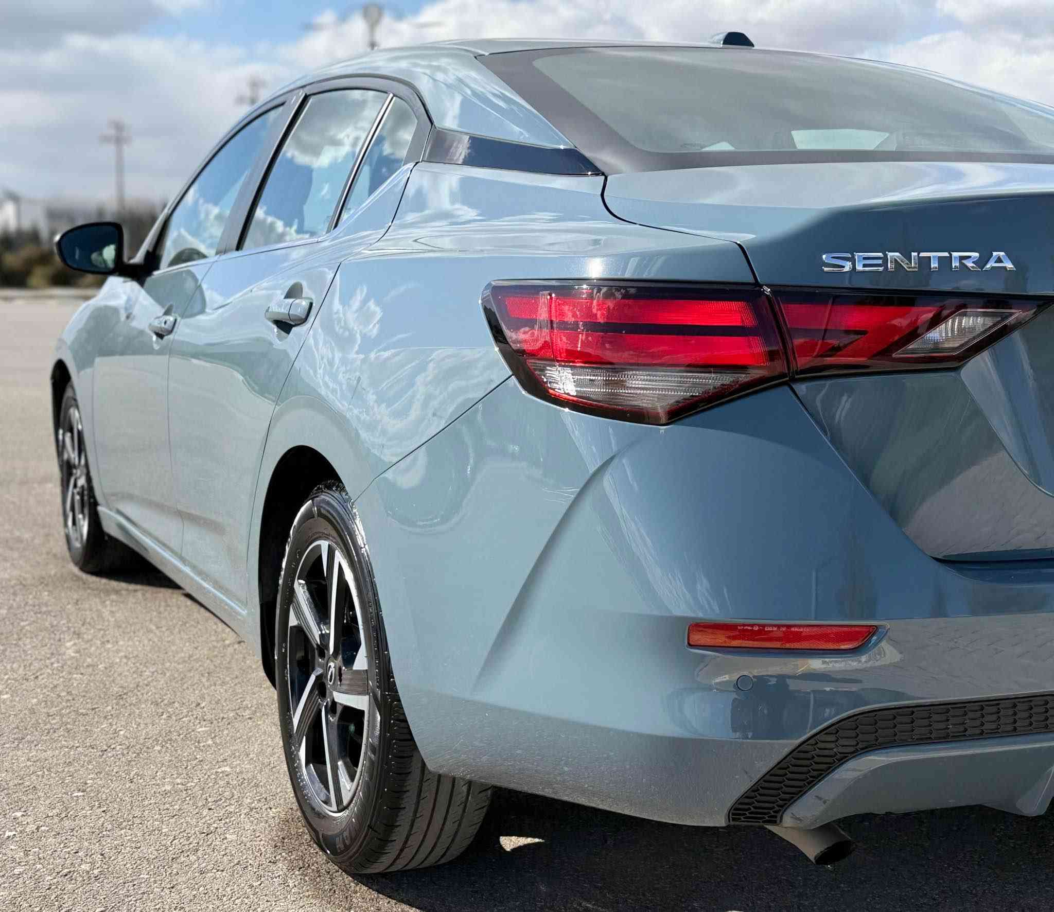 nissan sentra 2024 SV 
نيسان سێنترا ٢٠٢٤ 
مواسەفات SV
نرخى//١٣٨وه ره قه
به س بونيت بوياخه به بێ ناوگرتن
٣ مانگ کاتی لەگەڵە 
رەنگی چيمەنتۆی زۆر تایبەت 
شوێن // السلێمانی
بۆ زانیاری زیاتر پەیوەندی بکە
***********
*********** 
«»«»»»«»«»»»«»«»«»«»«»«»«»«»«»«»«»«
                          سينترا ٢٠٢٤ SV
المواصفات// SV 
بونيت تبيدل بيلادى .. بدون بارد بدون شخط 
٣ شهر ويا على مود الرقم 
الون سمنتى احلى الون  
السعر// ١٣٨ ورقه 
المكان // السليمانية 
***********
*********** السليمانية, العراق
