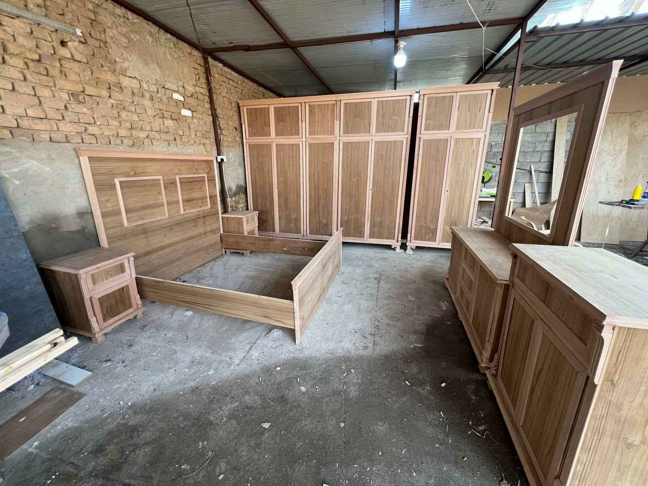 معمل ونجارة التيجان 👑 تكريت شارع الباشا
للتواصل على الارقام التالية 👈🏼  اتصال او واتساب
***********
***********
***********
