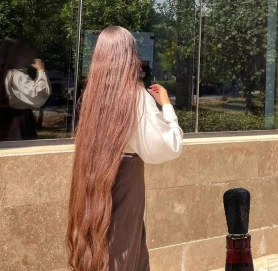 زيت الحية للشعر ❤️🔥

افضل زيت لتكثيف وتطويل ومنع تساقط الشعر 🤎💯
✅ فوائد زيت الحية 👇🏻👇🏻
✨ زيت لتقوية الشعر والفروة
✨ مناسب لجميع انواع الشعر
✨ يساعد على نمو الشعر وكثافته
✨ يقوّي الفروة و الشعر
✨ يستخدم لعلاج الفروة
✨ يستخدم لعلاج الاطراف
✨ يعطي الشعر مظهر صحي ولمعة
✨ تحفيز نمو الشعر وتساعد في انبات البصيلات
✨ تكثيف الشعر وتقوية الدورة الدموية في فروة الرأس
✨ تعزيز تدفق الدم في فروة الرأس
✨ كما يعمل على تحفيز إعادة نمو الشعر والتقليل من تساقطه
✨ يحفز إنتاج الهرمونات التي تساعد على تقوية بصيلات الشعر وانتاج بصيلات شعر جديد
يحتوي على... 250 ملم
المنشأ.. أمريكي 🇺🇸


**إذا كنت صاحب هذا الإعلان وتريد حذفه لأي سبب، رجاءا أرسل رسالة إلى الدعم الفني**