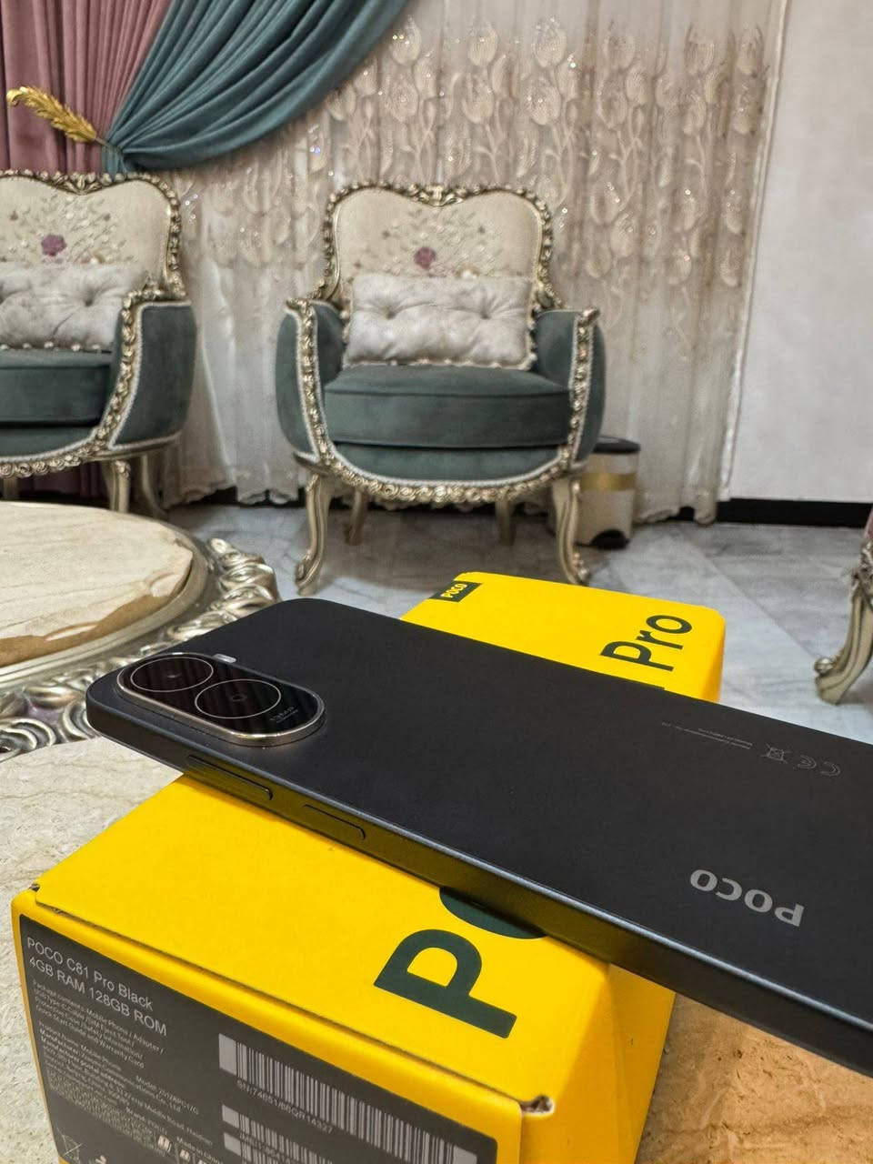 سلام عليكم 
اجاني هذا الموبايل هدية بوكو C81برو مشحون اقل ال15 مرة غراضة كامله ذاكرته 128 +رام 4 كيكا رايده ب180 قفل مكاني بغداد الاعطيفية 
رقمي ***********
