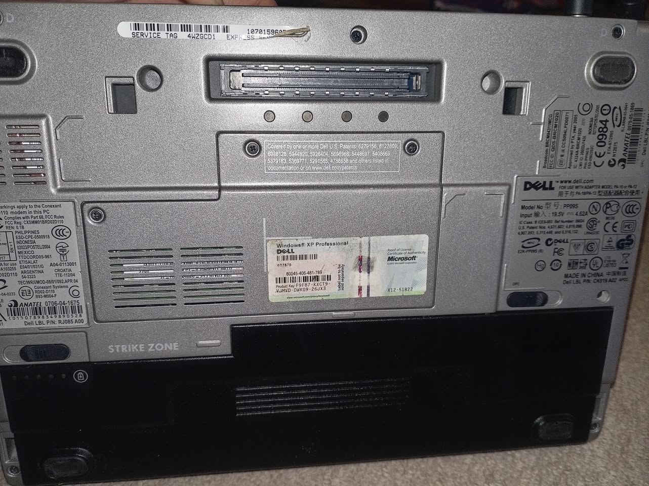 متوفر لابتوب dell جديد مابيه اي شي بس مجرد شخوط قليلة كافة ملحقات وياه مثل القاعدة الأقراص وكل شي يجي وياه ماوس والقطعة او القماشة الي يكعد عليها الماوس وشاحنة مالته الأصلية  ماعندي توصيل مكاني بابل


**إذا كنت صاحب هذا الإعلان وتريد حذفه لأي سبب، رجاءا أرسل رسالة إلى الدعم الفني**