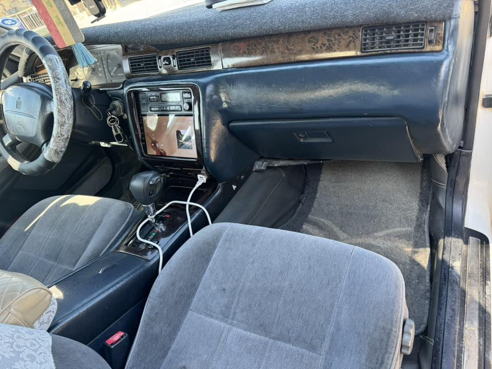 السلام عليكم 
للبيع راس ثور فلات  
مكينه وكير. جدد
رقم نجف28
كصه قماره
سعر85وبيهه مجال
‭0780 036 6942‬
