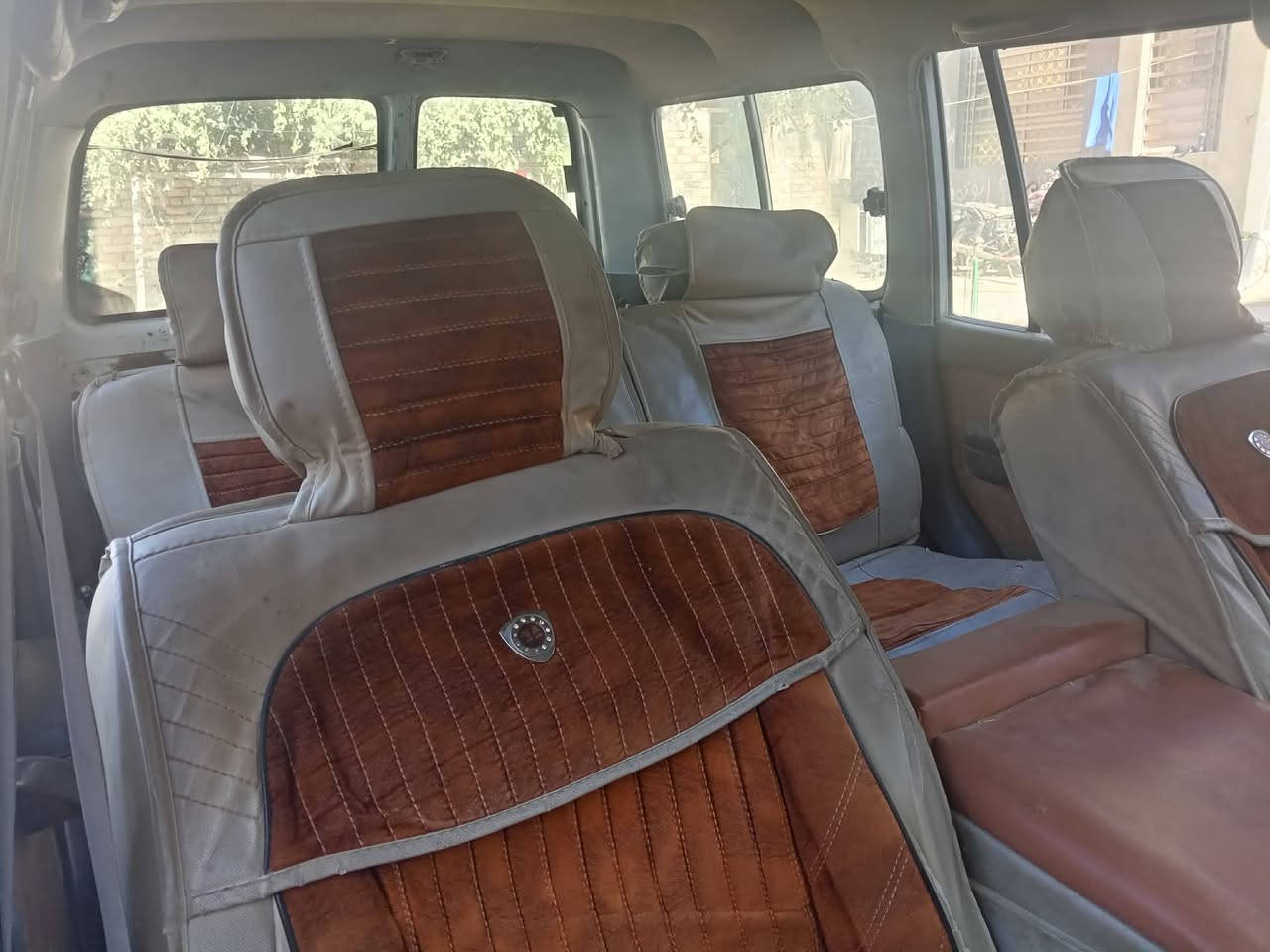 سلام عليكم لاندكروز ليلى علوي
 موديل 91 للبيع او المراوس 
 كير ومكينه فيفتي 3000
 كير ومكينه جاهزات 
سياره كهربائيات فول شغاله ترايه حلو 
السعر 40 ورقه وبيه مجال 
المكان كوفة شارع المطار  
للاتصال ***********
