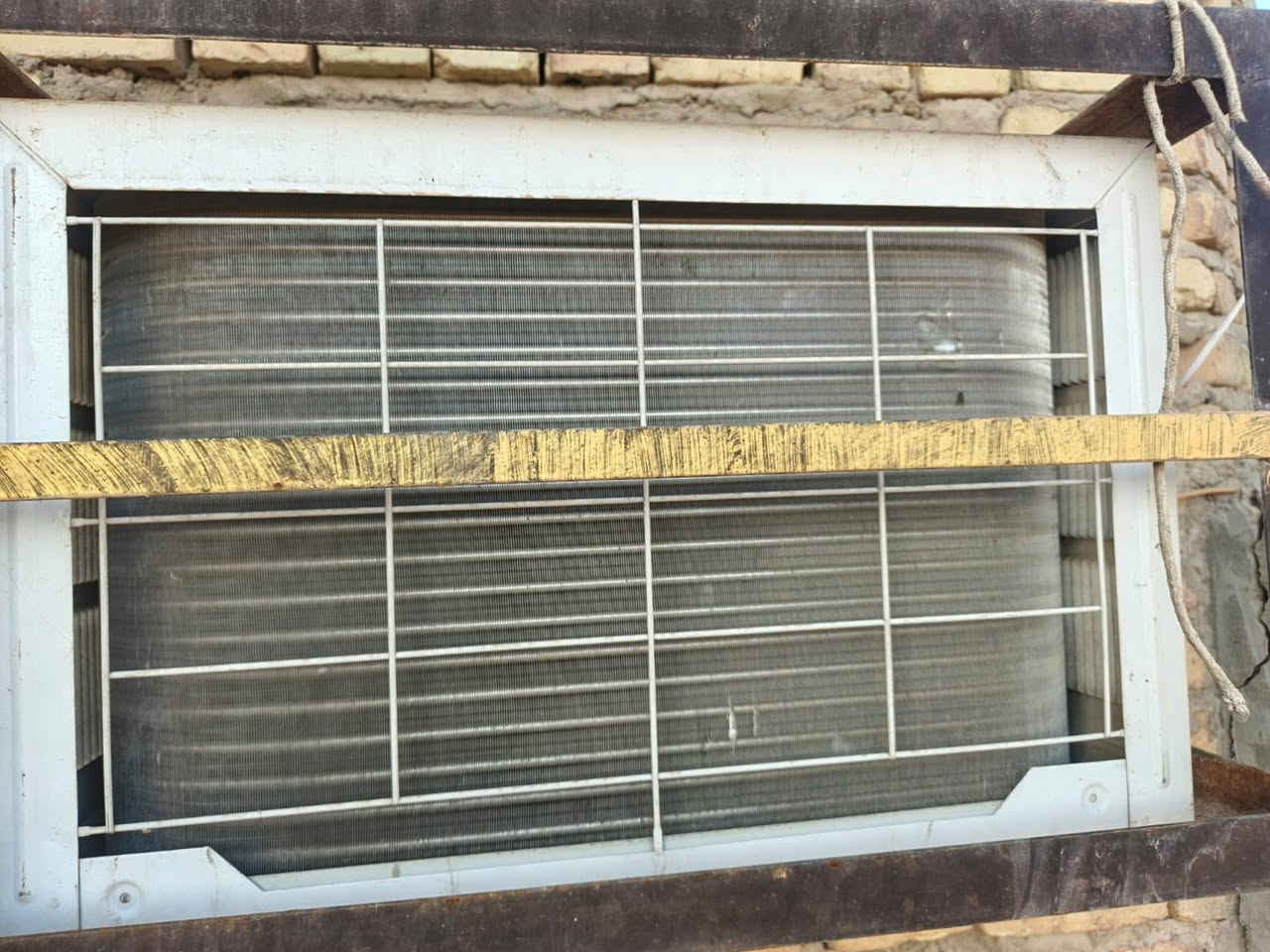 للبيع مكيف گرافت يشتغل تدفئة تبريد مستخدم موسم واحد السعر 400وبي مجال مكاني الفلوجة شارع ابوالنسورة توصل ***********وتساب
***********بدون وتساب
