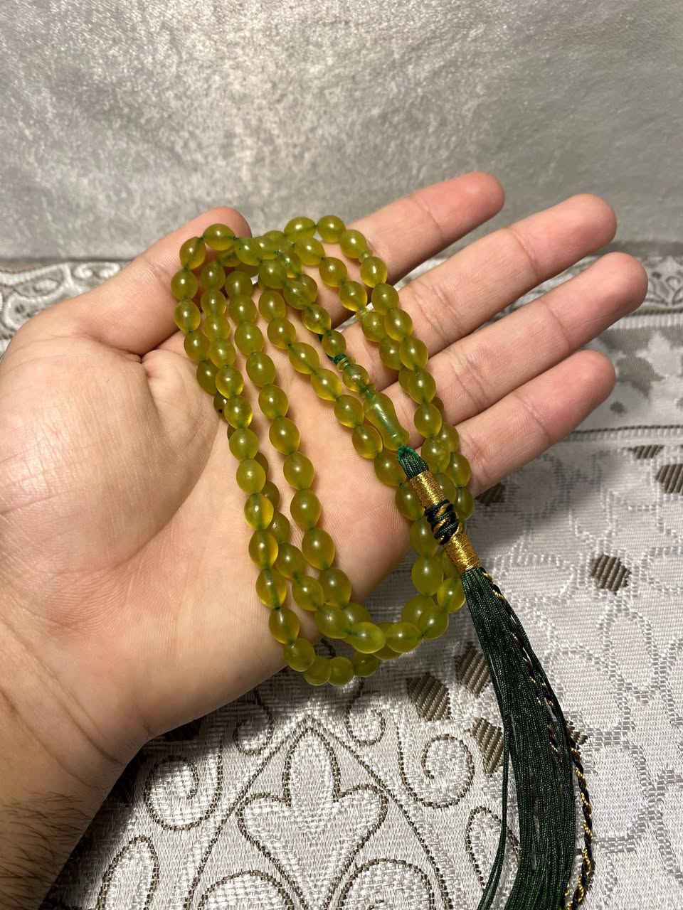 اللهم صل على محمد وآل محمد 
مسابح من البازهر الافغاني الطبيعي 
مسباح 101 طول المسباح 40cm 
مسباح خشن و خام جميل جداً 
للاستفسار خاص او واتساب *********** ☎️
توصيل جميع محافظات العراق 🚘
