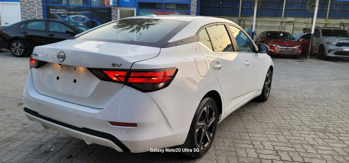 سلام عليكم نيسان سنترا 2004 بدون رقم بدون ايرباك حادثها بسيط ذيل الجاملخ الخلف الصدر وشويه من الباب بسيط كلش مكانها بغداد الشعب سعر 145 بجم كبس خلف كبس ***********السياره وضع الزيرو
