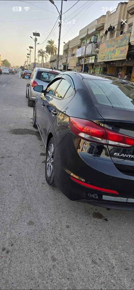 سلام عليكم 
النترا امريكي2017 رقم اربيل سنويه ماساقطه تريد تحويل او وكاله كير مكينه خير من الله تبريد شغال دوشمه ارضيه وكشنات نص مواصفات تدفئه كشنات شاشه كبيره دواره صدر نضيف تايرات نضيفه ضرر السياره تبديل جاملغ +باب السائق اصلي نفس الون  وصبغ باب وجاملغ خلفي  السياره بدون دواخل العنوان بغداد الدوره  سعرهة110 وبيهة مجال رقم الهاتف *********** واتساب
