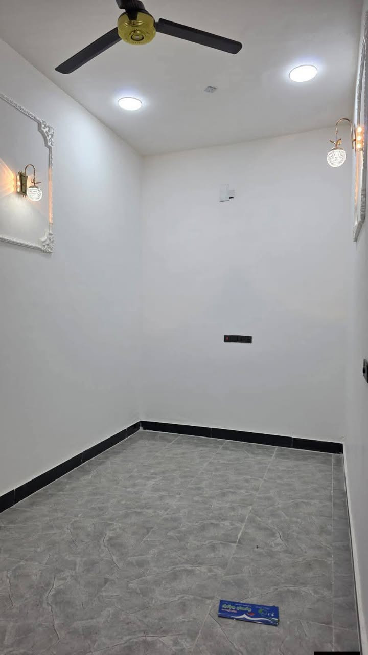 🏡 دار للبيع – جاهز للسكن

🎯 المساحة: 100 متر ركن على شارع 10 متر 

📜 الطابو: زراعي عراقي سند 25
📍 العنوان: البصرة – أبي الخصيب – ابو گوصره 

المواصفات:

غرفتين نوم
صالة 
مطبخ
دوانية
صحيات
جميع الخدمات متوفرة

💰 السعر:  58  مليون وبي مجال اتصل وتدلل

📞 للاستفسار: ***********
