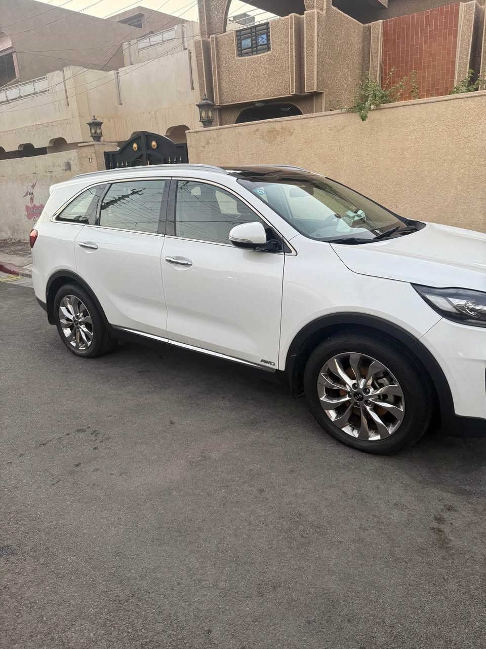 سورنتو  2019خليجي فول 1/1
ابيض صدفي رقم بغداد بانوراما جلد 6سلندر 4ويل هند بريك بصمه اوتوهولد مقاعد كهرباء تدفئه تبريد شاحن. لاسلكي كار بيلي جنطه كهرباء تبريد 3قطع وباقي الموصفات معروفه ماشيه 100مكفوله كفاله عامه عده بارد بسيط جدا بقبغ الجنطه مكاني بغداد الكرخ  
السعر 260$وبيهه مجال بسيط 
للاستفسار *********** بغداد, العراق
