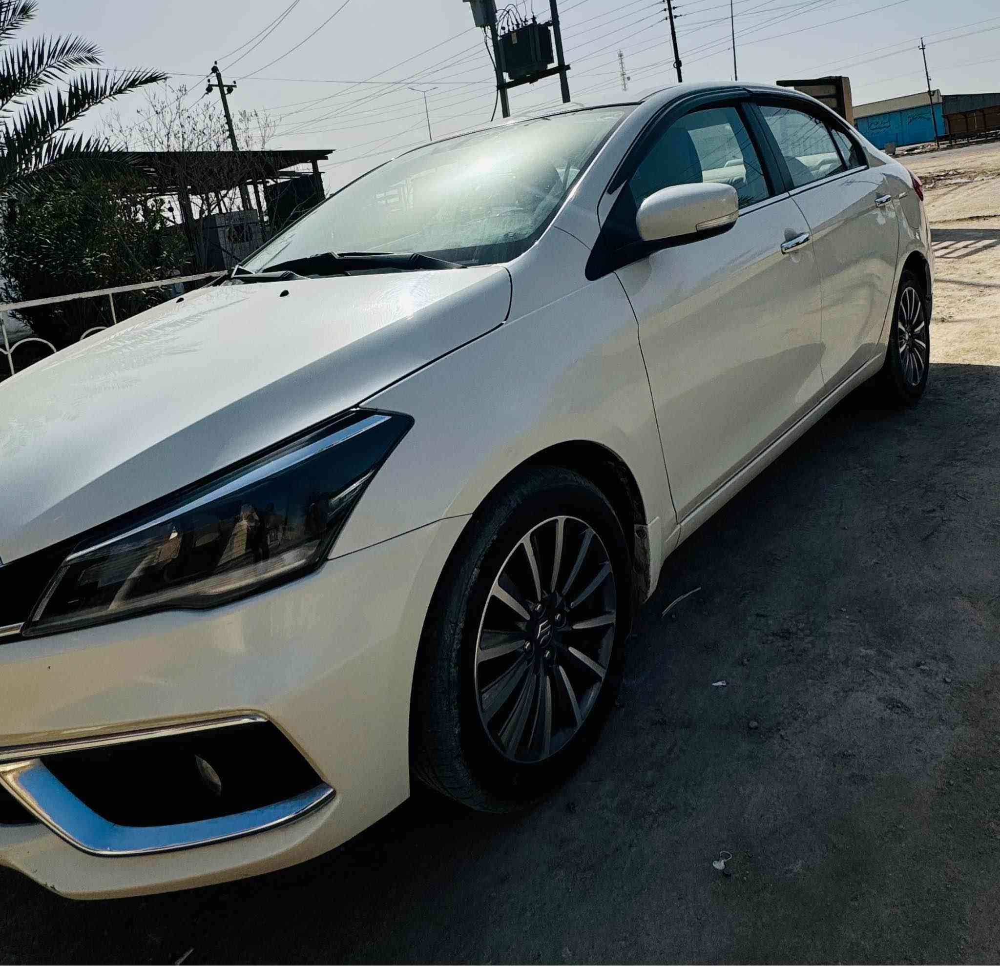 السلام عليكم 
سازوكي ( سياز )
موديل :2023
ماشية : 70 الف
المواصفات 
بصمة 
تحكم ستيرن جهتين 
كروز سرعة 
كشنات جلد 
داخل بيجي 
صاجات 
حساسات 
قطعتين تبريد 
مري شفط كهرباء 
اشاير بالمري 
مري عاكسه لضوء 
لد امامي 
بلوجكتور زنون 
لايت زنون 
ويل كب كروم 
يدات نيكل 
شباك كروم 
مانع انزلاق
المكينة 4 سلندر 
 1500 
دبل ايرباك 
حساس تاير 
بريك ABS
(رقم اربيل الجديد بأسم شركة وكالة او تحويل)
السعر120   ( الون الابيض )
سياره مكفوله   وسونارموجود بالصور

للاستفسار*********** البصرة, العراق
