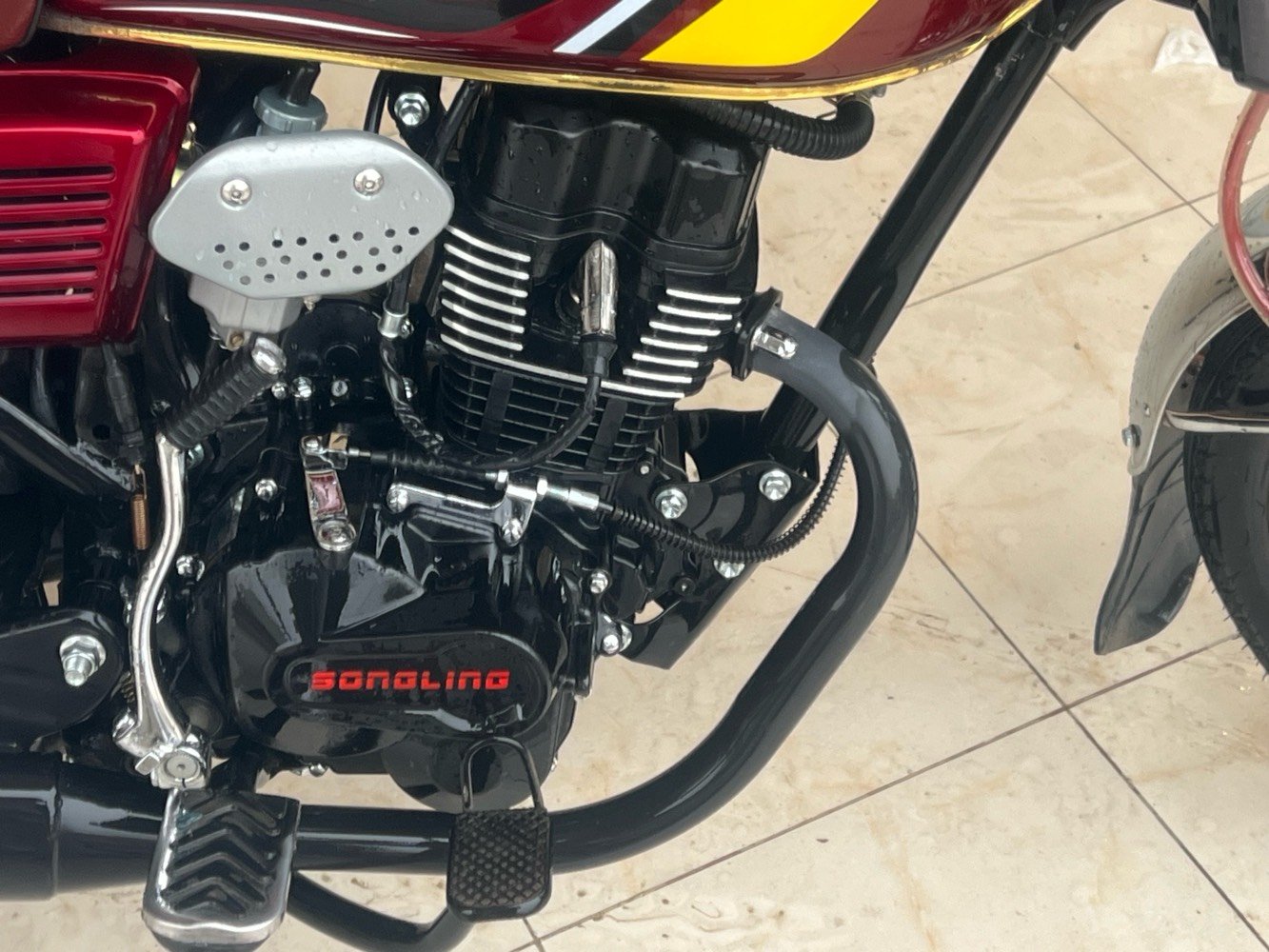 سلام وعليكم ايراني موديل 26 ضاغطه 5 كير بعدها زيرو ممشايه استخدام شخصي مكينه خرسه تجي وتشوف بعينك مامشتغله دلفري رايده بمليون وبيها مجال جيب فيتر وتعال    مكاني بغداد الاعظميه سبع ابكار نضام بصمه و صويج 
***********