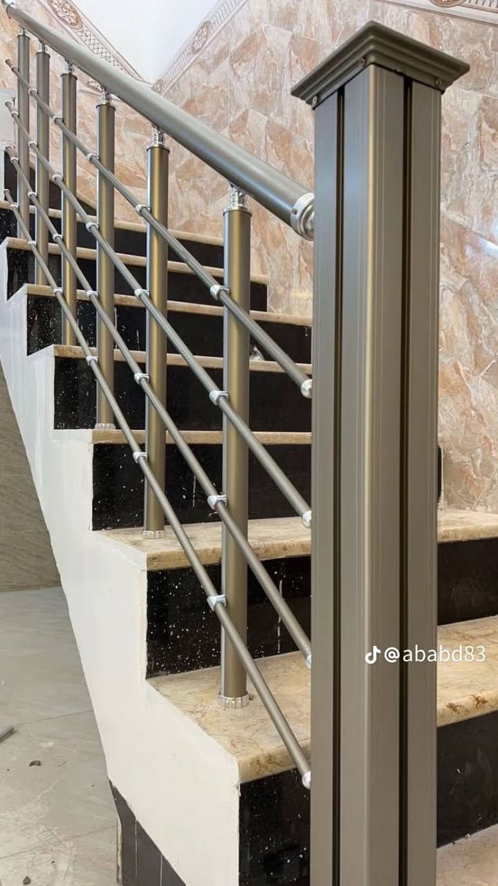معمل الأخوين بإدارة مصطفى الحداد
للحدادة والألمنيوم عمل كافة التصاميم وأحدث الموديلات
العمل في جميع أنحاء العراق
تواصل معنا على رقم ***********
