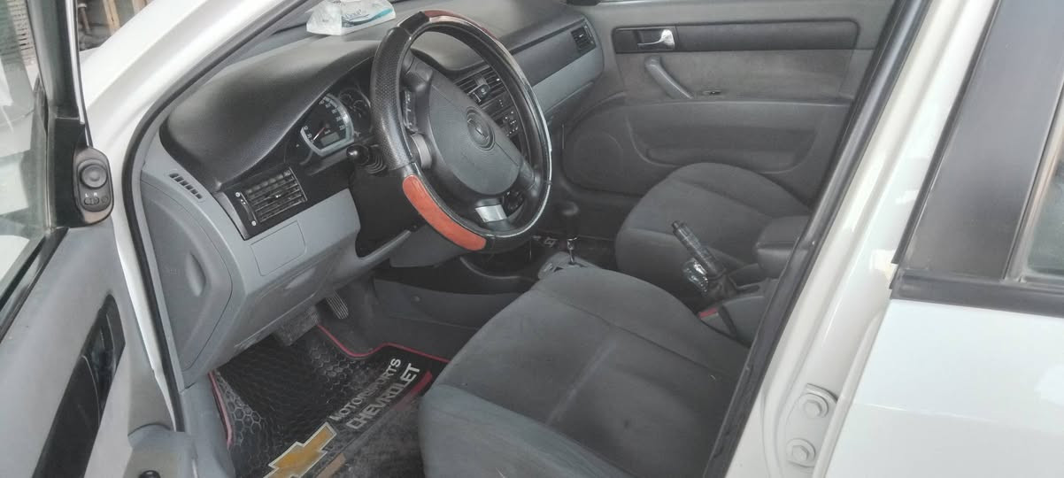 سلام عليكم
لوبترا شركة عامه سيارة نضيفة ماشية ٩٦ الف حقيقي مكينة  لا تنقيص ولا تبخير ومكفوله من فتح كيرىمكفول شالله زنون  وكهربايات  زلغ واير ما بيه كله بلادي داخله نضيف جدا  سيارة موديل ٢٠١٠ سيارة بسمي كتالوجات شركة بيه مفتاح عدد ٢ كله كامل سعر ٨٧ $  بيه مجال  مكاني بغداد  رقم هاتف ***********
