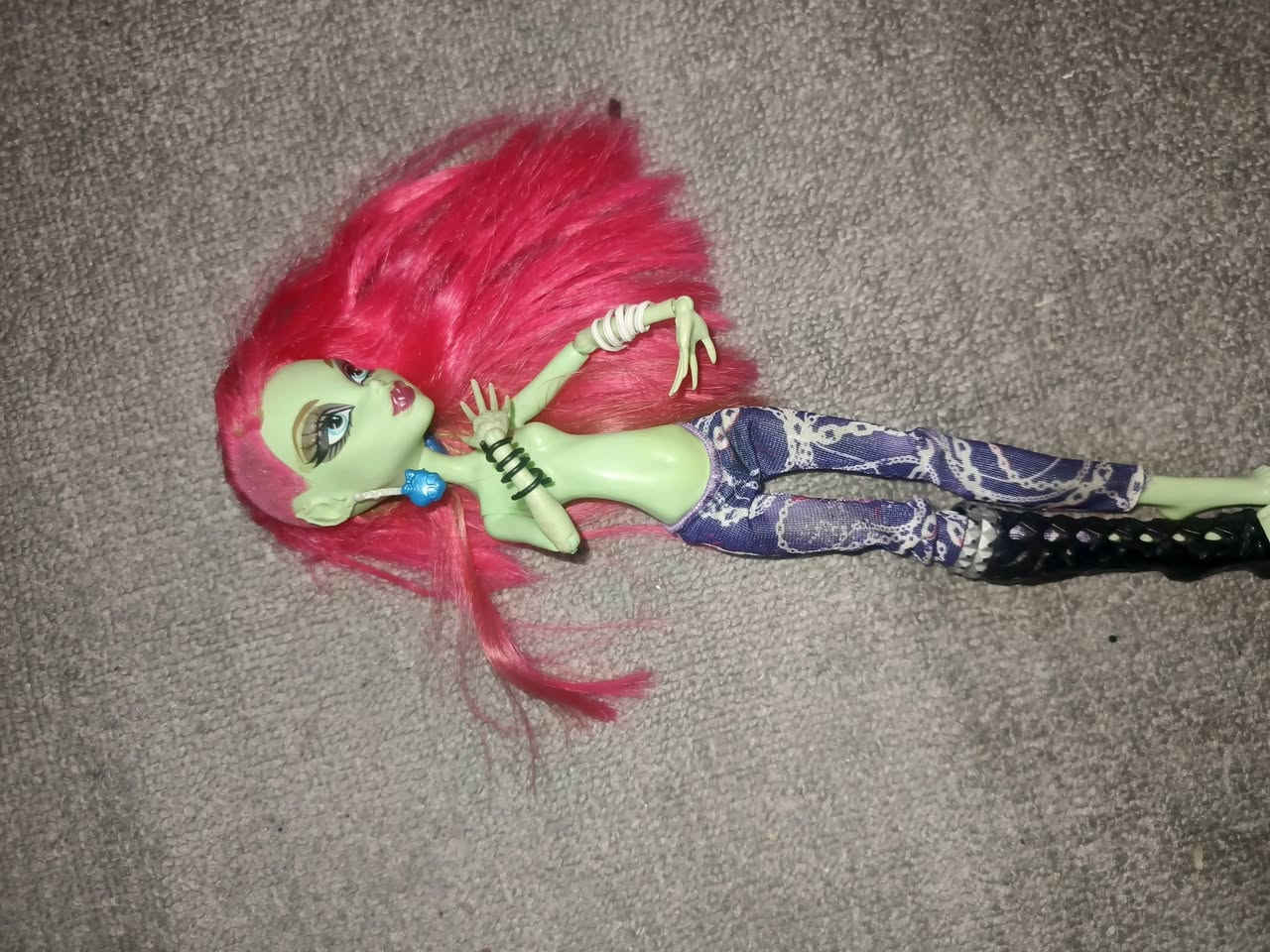 متوفر مونسترات قطعة بخمسة متوفر توصيل 
نظافة 100 ومغسولات


**إذا كنت صاحب هذا الإعلان وتريد حذفه لأي سبب، رجاءا أرسل رسالة إلى الدعم الفني**