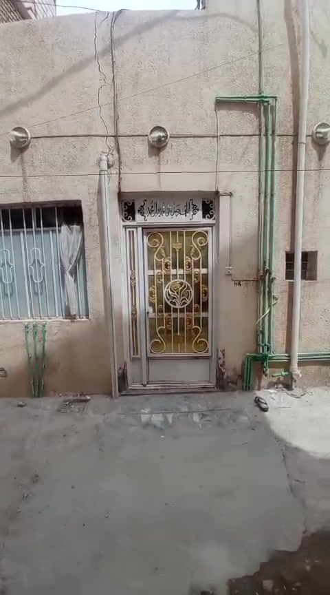 بيت 50 م (بسعر 50 مليون مع الأثاث)
بكربلاء حي العباس الفرع الثالث خدمات المنطقة كامله ماء كهرباء مجاري تبليط طابق واحد يحتوي على غرفة وصالة ومطبخ والصحيات السعر 50 مليون معة الأثاث  بناء نضيف طابو زراعي سند 25 تحويل مباشر من صاحب السند 
للأستفسار *********** واتساب علي سلام.
