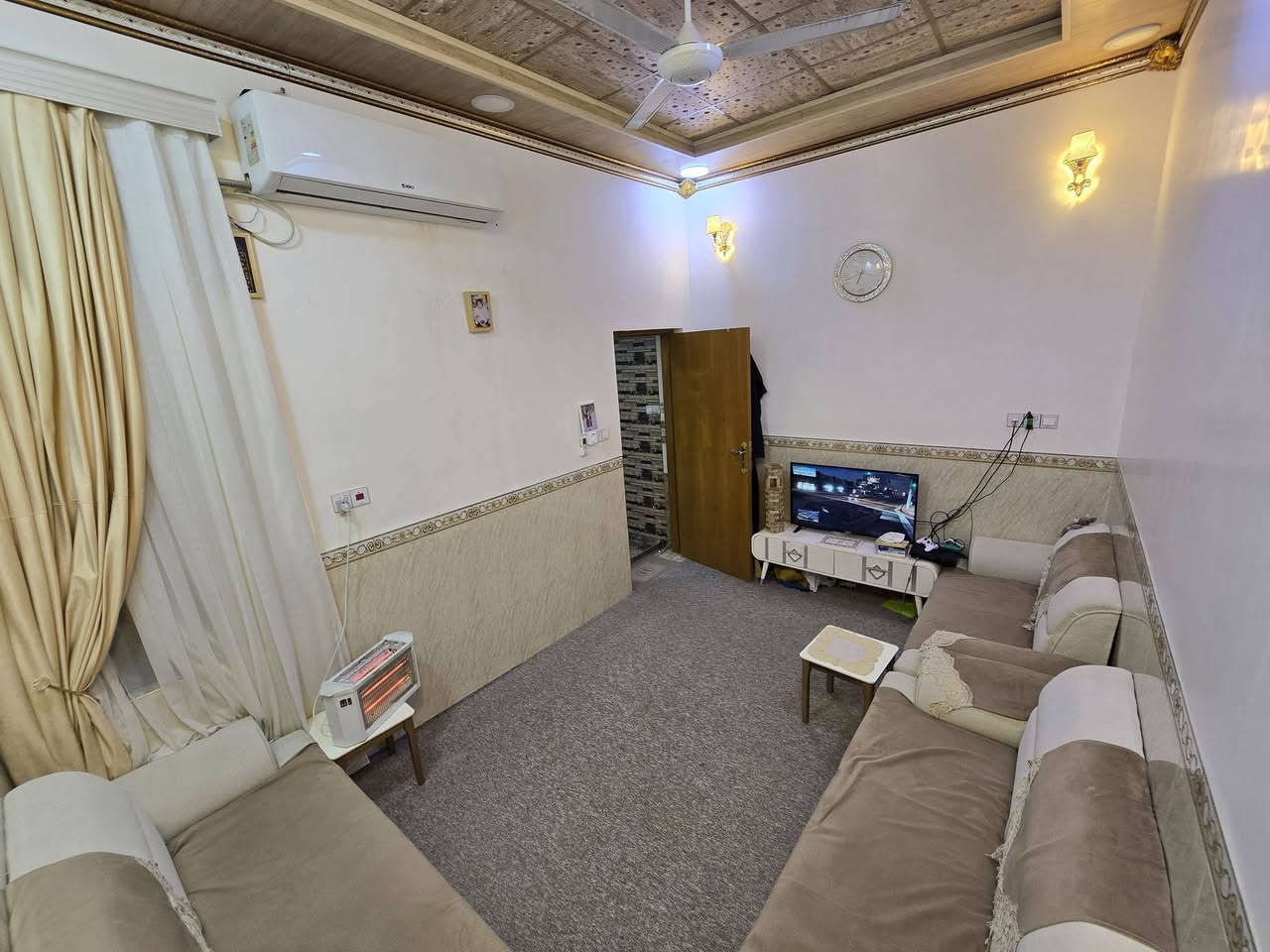 يالله اللهم صل ع محمد وال محمد 
بيت للبيع 50 متر حي النداء منطقة 54 درجة اؤلى طابقين غرفتين فوك وصالة وسويت صحيات وجوة صالة واستقبال ومطبخ وبناء جديد وموقع ممتاز والسعر مناسب ***********
