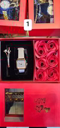 ساعة فخمة • سعر مناسب • فرح الحب