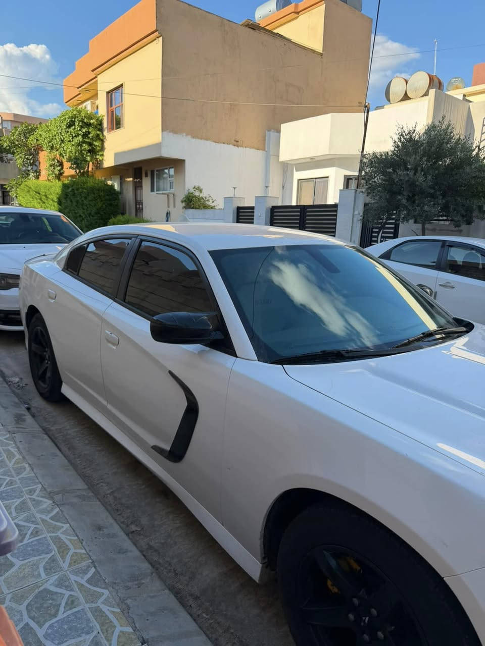جارجر sxt محدث srt
موديل 2016
مواصفاتها معروفة + شفتات ستيرن
حدادية كلها جديدة
كير ومحرك بشرط
قفلها 190$
والسونار مرفق ويا الصور
السيارة موجودة بالموصل
كتاب تظليل من مرور اربيل لمدة سنة

للتواصل / ***********
