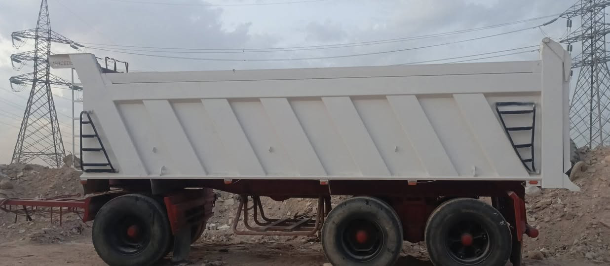 سلام عليكم لبيع مقطوره جديده طوله ٧ وربع سعر ١٣٥ وبيه مجال العنوان نجف ***********
