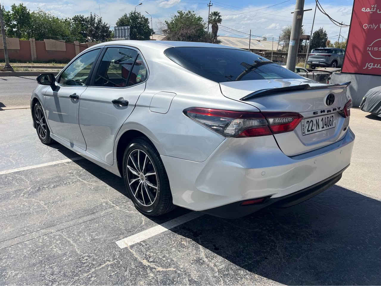 Toyota camri 
مۆدیل ٢٠٢٣ 
مواسەفات Le
٥ پارچەی بۆیاخە پێش و پشتی کەپسە نیو سەفی بۆیاخە  ناو سۆرە 
سەیارەیوکی پاک و جوانە گێر و مەکینە و کارەبایەتی هەموی مەزبوتە کامل جوانکاری بۆ کراوە نرخی ١٤٨ وەرەقەیە و مامەڵەیەکی کەمی تێدایە 
ناونیشان هەولێر 
ژم ***********
واتساپ أربيل, العراق
