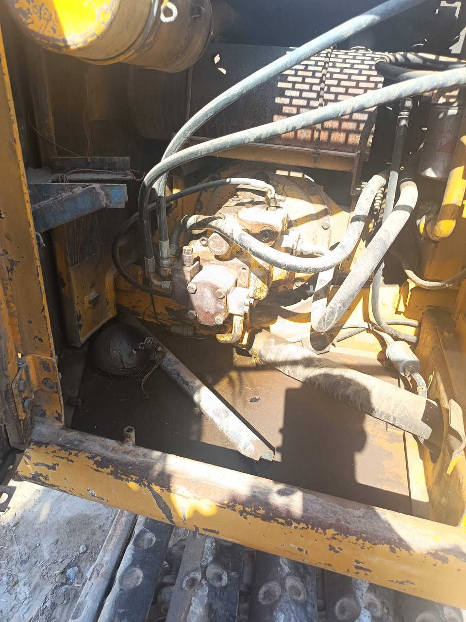 السلام عليكم حفاره 60 حجم للبيع العنوان بالنجف ارقام وسنويه نجف ارقام سنويه نجف  جاهزه للعمل رقم التلفون  ***********
