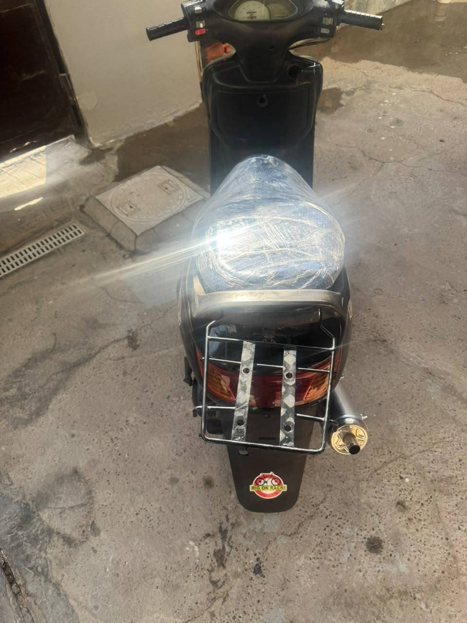 دراجه لبيع فراشه مال جناي كلش حلوه بيها صلنصه رياضي نعومه فول ابدل بيها بس ولفات كمله مكمله مكاني نجف حي المكرمه السعر 400 وبيها مجال هاذا رقمي ***********
