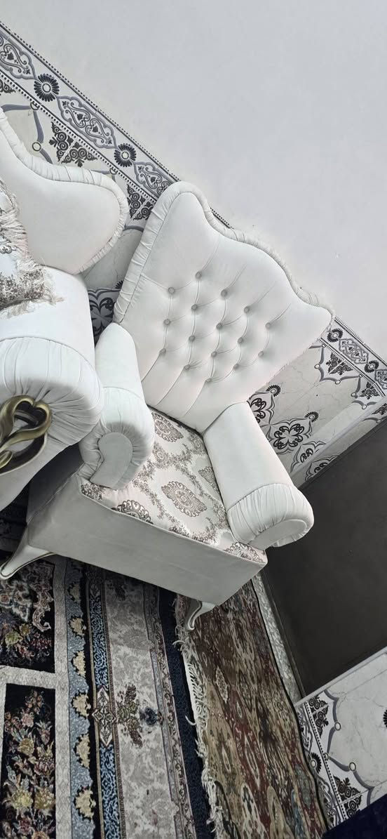 السلام عليكم عندي تخم ١٠ مقاعد تكمه والله اخذته قبل العيد مكاني البلديات


**إذا كنت صاحب هذا الإعلان وتريد حذفه لأي سبب، رجاءا أرسل رسالة إلى الدعم الفني**