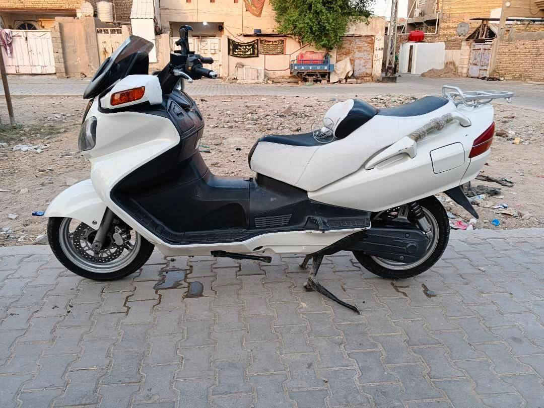 سلام عليكم
دراجة سكاي ويف 650cc كفالة عامة
*كفالة عامة 
*الدراجه ماشية 45حقيقي
*كفرات كفالة عامة 
*السعر 18 ورقة بيها مجال قليل
مكاني واسط الكوت
*‏‪0780 764 6775‬‏
