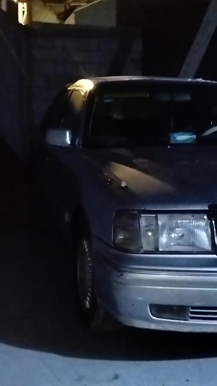 سلام عليكم سياره كراون راس ثور لون سياره سمائي موديل 2000سياره جاهزه مكينه وكير تبريد ثلج سياره كفاله سياره جديده للستفسار:***********
