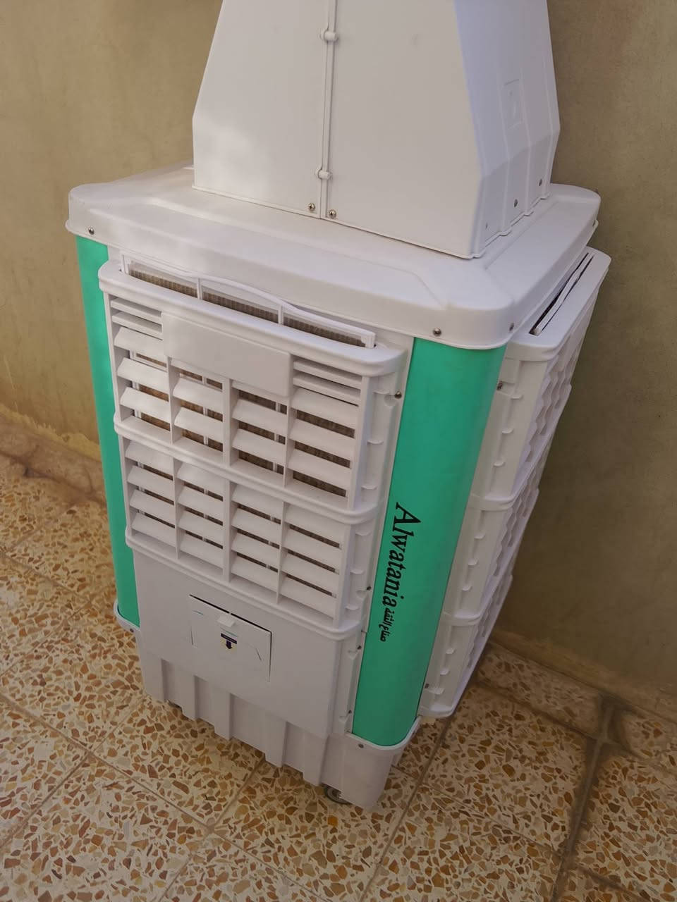 مبرده شركه الوطنيه للبيع مستعمله اقل الشهر شرط جديده ثلاث طكات شرط الشغل بيع مستعجل الاستفسار *********** خاص موجود
