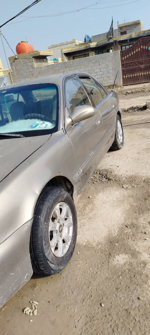 سلام عليكم من رخصة ادمن سياره سوناته موديل 2000 محوره مكينه وگير گورله 1800 سياره جاهزه ماعده تبريد مابيها رقم انكليزي بغداد باسمي مكان سياره ناصريه مركز الاستفسار اتصال على الارقم ***********
