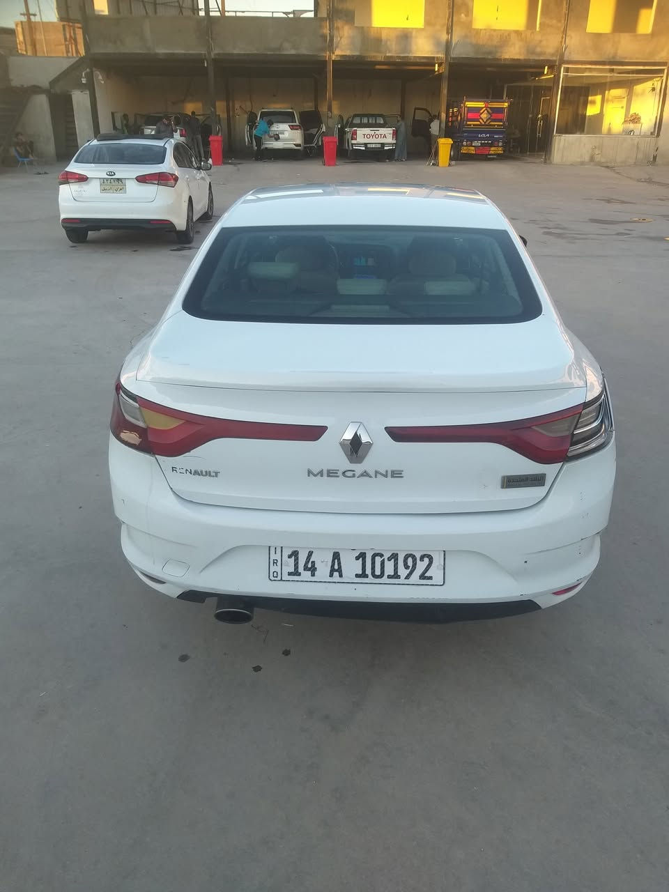 السلام عليكم رينو ميكان مديل 2020 بيهه باردات وشخوط مثل ما بصوره مكينه كير تمام حداده زينه مكان السياره بصره المالك بصره رقم جديد السعر 87وشراي اكو مجال ***********
