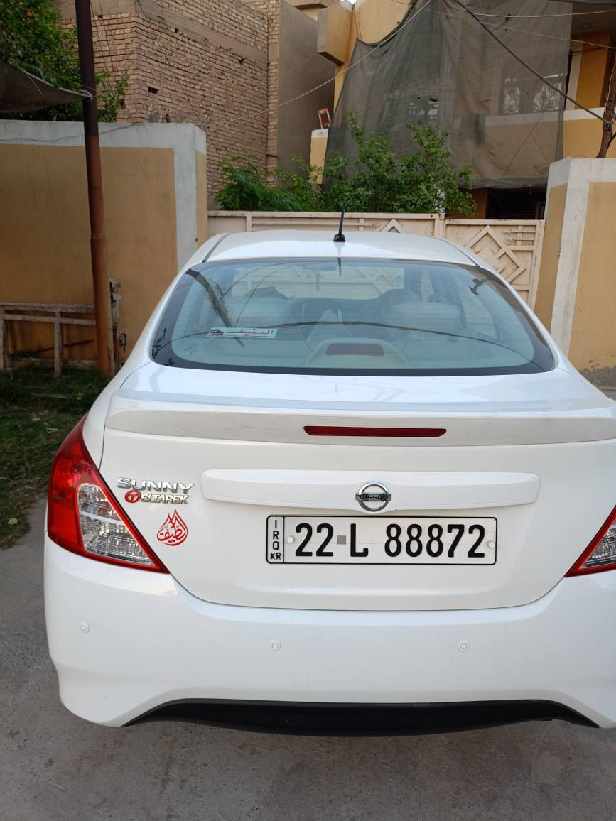 سني موديل ٢٤ للبيع ابيض رقم اربيل بدون حادث فقط دجة الباب أسفلها بالصورة موضح نقد وبيهة مجال بسيط جدا ماشية ٨٦  قابل للزيادة بغداد الاتصال ***********  سعر 125 ورقة بغداد, العراق
