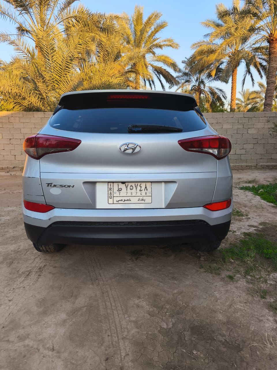 السلام عليكم
توسان موديل 2018 
وارد امريكي
بدون صبغ
ماشية 120 الف ميل
رقم بغداد 
محرك GDI 2000
السيارةمكفولة وجاهزة
للتواصل هذاالرقم ***********
