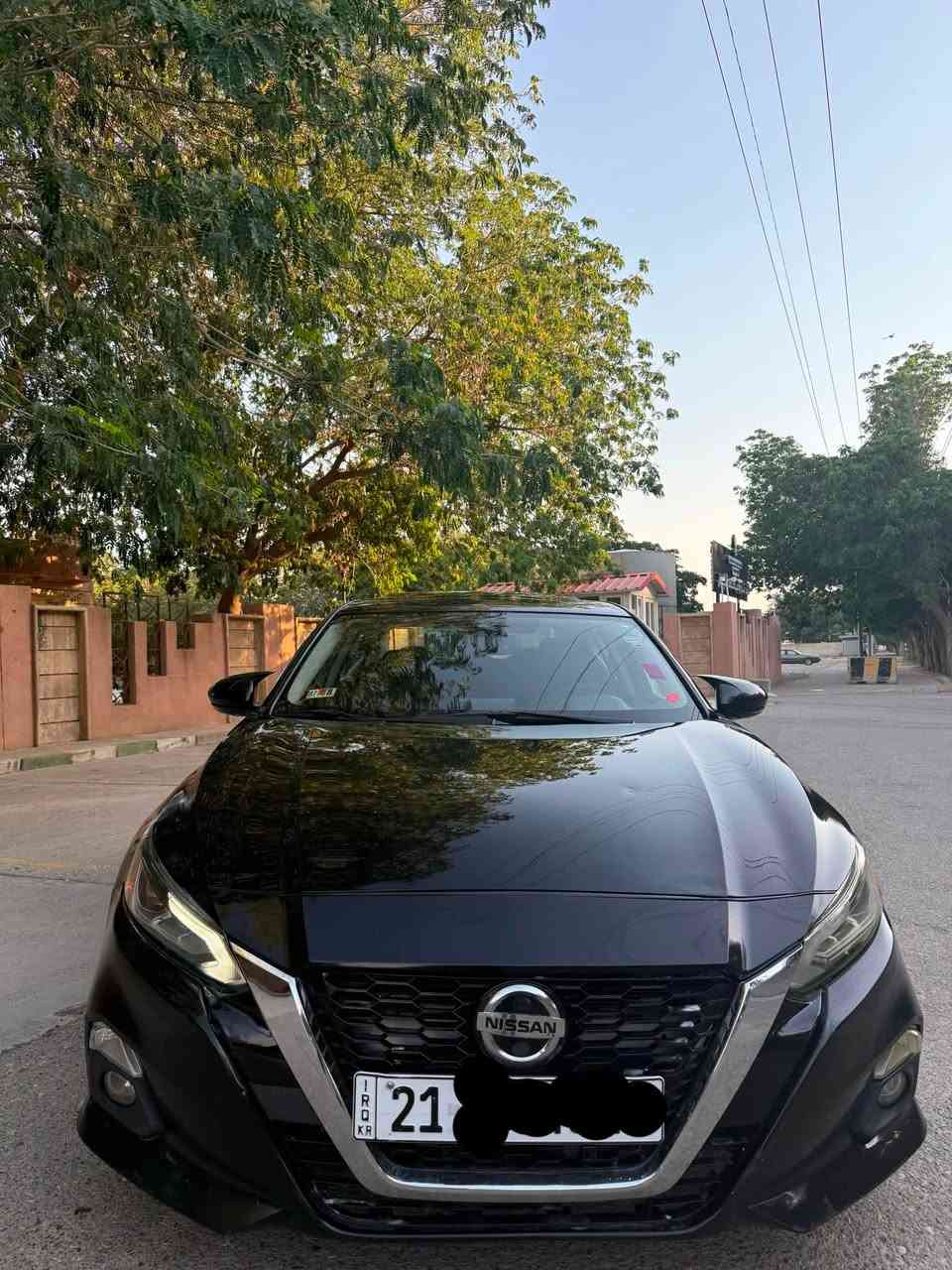 فوول فوول
سلاید 
بەسمە 
شەغال
تەبرید دوو زۆن
ئۆتۆ هۆڵد
لایت ئۆتۆ
برێک بەسمە
٩سەماعەی BOSE
ڕادەر 360
کامێرا 
تەحدید سورعە
شاشە کارپلەی
تەبرید مەرکەزی
تەحەکوماتی کامل سەرسوکان
قەپات قەپاتە
چەمەلغی سەکن کلێری ئەمریکایە
دەرگای دوای سەکن و چەمەڵغ بۆیاغی ئێرەیە
بێ ناوەوە بێ ئێرباگ بەشەرت
گێرو مەکینە نەکراوەتەوە بەشەرت 
بە ناوی خۆمانەوەیە تەحویل کردن و غرامە بەشەرت
کەلار
***********
