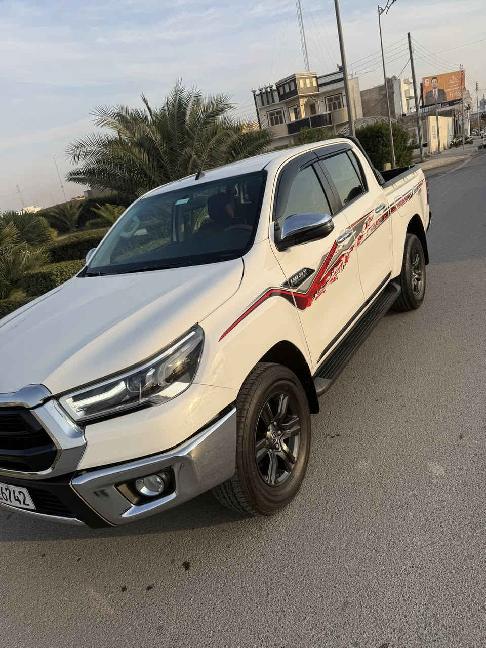 سلام عليكم بيكم هايلوكس فور ويل ساز كفاله عامه موديل 2024 للبيع المواصفات كشانه حار بارد شاحن وايرليس كامره مواصفات ساز السعر 335 وبيهه مجال بصيط ماكن السياره الرمادي تحويل مباشر رقم التلفون ***********
