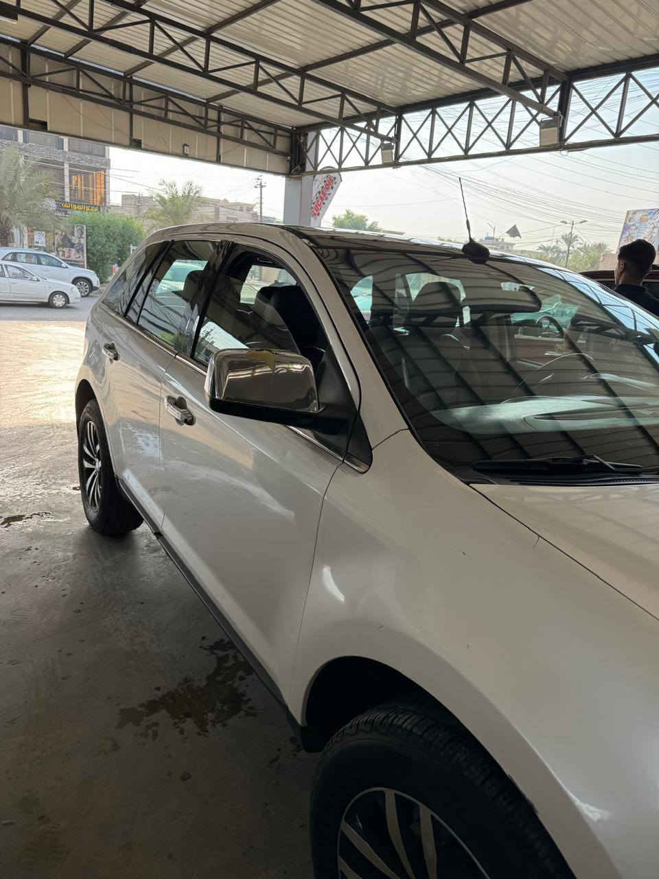 فورد ايدج 2011 فول مواصفات لمتد
محرك 3500 
 كشنات تدفئة تبريد و كهربائيات تحكم مري
شاشة لمس بلادية
مصبوغة صفحة سايق
سعر 105
***********
