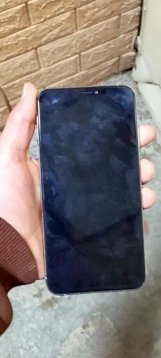 السلام عليكم اكس ماكس
 امبدل بطاريه 
 أو بي خلل بل كامرهً 
فيس إيدي متوقف بل تحديث 
الجهاز حيل حلو المكان موصل 
السعر 110او بي مجال رقم ***********
