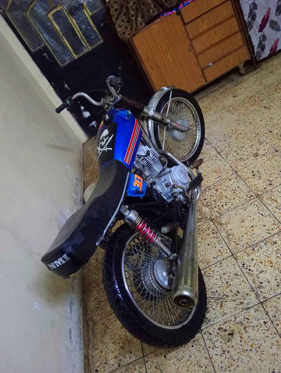 السلام عليكم ماطور بارت 2015 مكينه شرط لا صوت ولا شيء تحريكه ومعدل نار دبلات بارت اكزوز بارت ومكاني  ايسر حي البكر والسعر 270 ومجال بسيط شراي اتصل ***********
