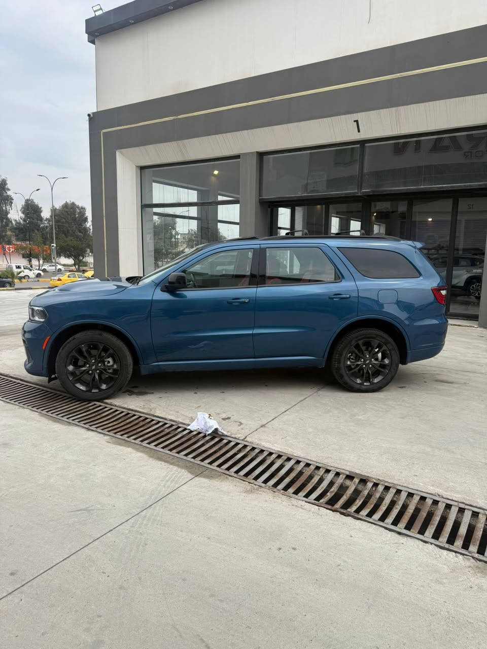 دورنكو 2024 ماشية ٣ الف فقط
فوول موصفات سلايت ردار 
بيها اربع قطع وربع سقف صبغ السيارة ماعوزها مصرف ربع شرط مصلحه تصليح رقم واحد 
مرقمة اربيل شرط التحويل 
سعرها ٢٢٤ وبيها مجال 
الشراي يتصل 
***********
***********
