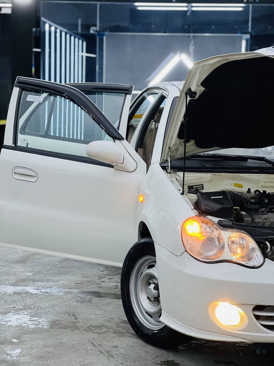 السلام عليكم 
سي كي CK موديل 13 كصه قديمه
رقم الماني ابيض 
مكينه شرط تبريد تدفئه كلو شغال 
كهربائيات كلها شغاله 
داير جاملق اليسار مصبوغ اثر خيسان  اصبعين انطيك شرط بدون دواخل
بيها تلقيطات خفيفه 
شرط التحويل 
للاستفسار الاتصال على الرقم 

‏‪***********‬‏ ‏. ‪***********‬‏
