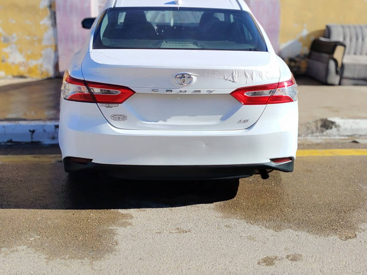 السلام عليكم
كامري 2020 أبيض 
الضرر جاملغ وبنيد فقط بدون دواخل 
بدون ايرباكات 
السياره حلوه وكاعده ومرتبه 
بدون ملاحظات
گير محرك شرط 
ماشيه ٦٣ حقيقي
صدر وتايرات كله جديد
مكاني ديالي 

***********
