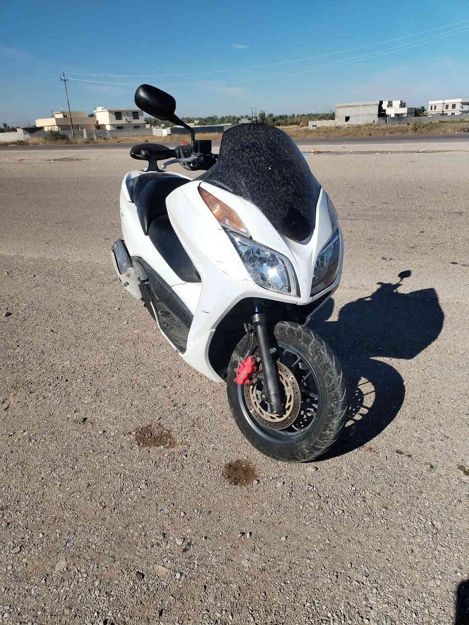 للبيع فورزه 0/12 كامله من كلشي  مكينه قبل سبوع شادها باله جديده السعر 1300وبيها مجال مكانها ديالئ الاتصال ***********
