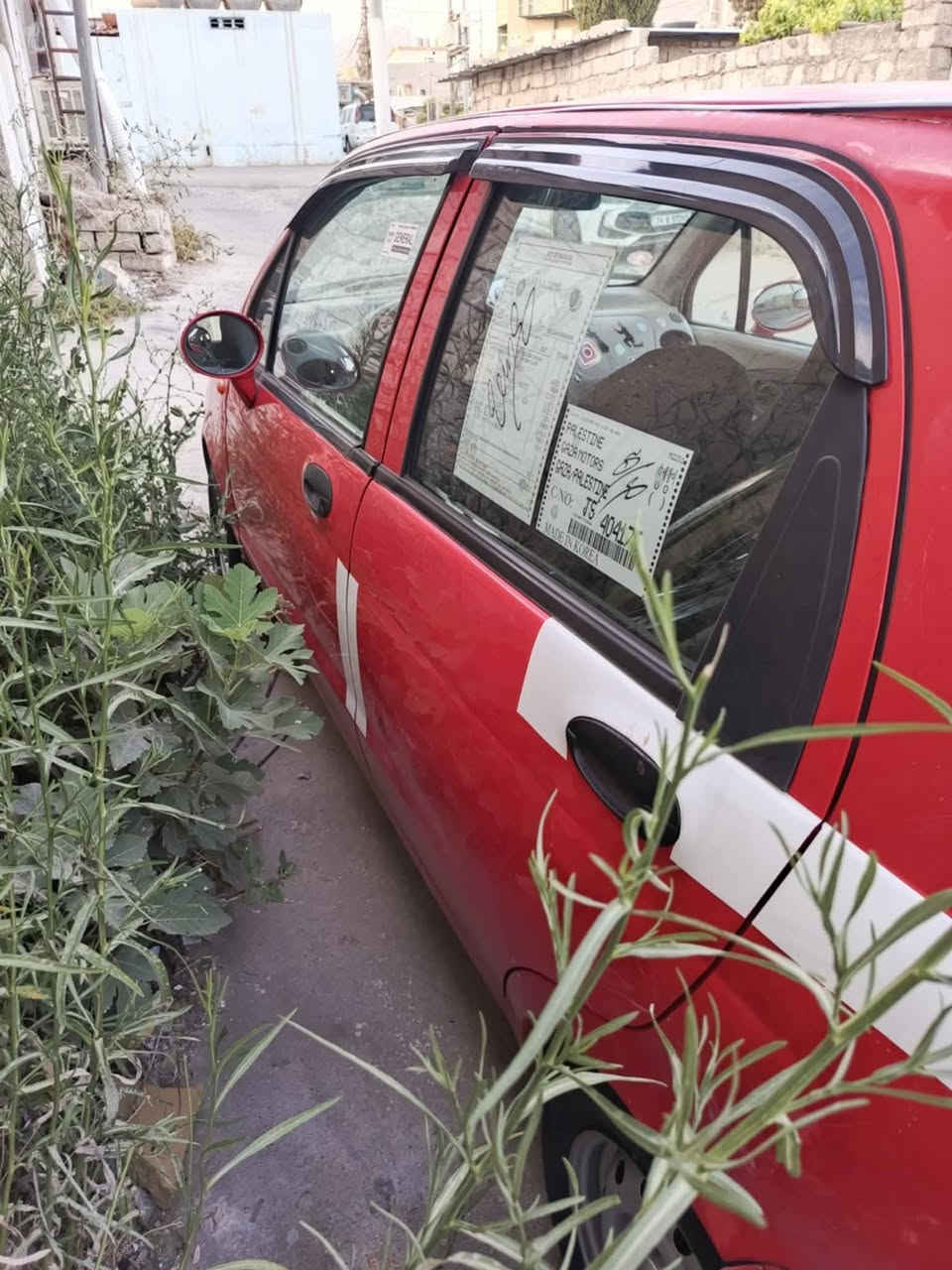 كوكو بيها كاربون موديل 2012للبيع  او مراوسه اب سيكي أو فكترة حجم 18او اننطي فرق 
رقم موبايل ***********
