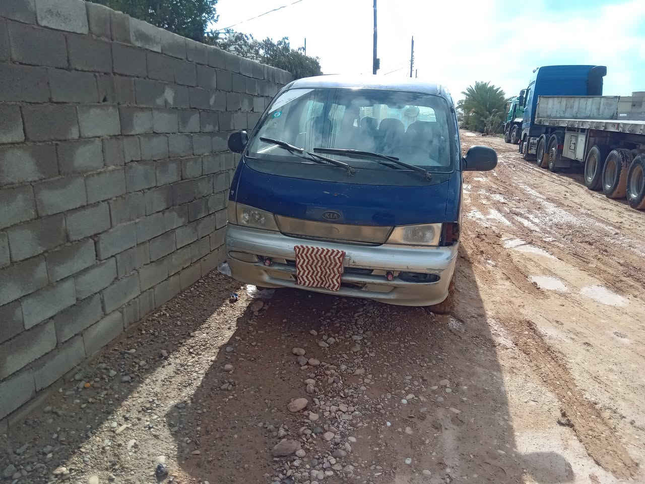 سياره بريجو موديل ٩٦ بسمي رقم بغداد نكليزي محرك كير صدر اكسل مكفول شواصي ممعرات تعمير درجه اولى مكاني بغداد المعامل سنويه ل
٢٩   تلفون ***********
