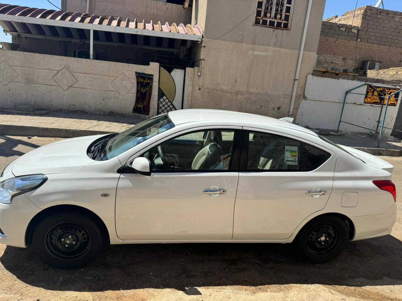 السلام عليكم نيسان صني
المديل ٢٥ هندي ام البيليته 
كفاله عامه سياره على وضع شركه 
السعر ١٣٠ الرقم ***********
