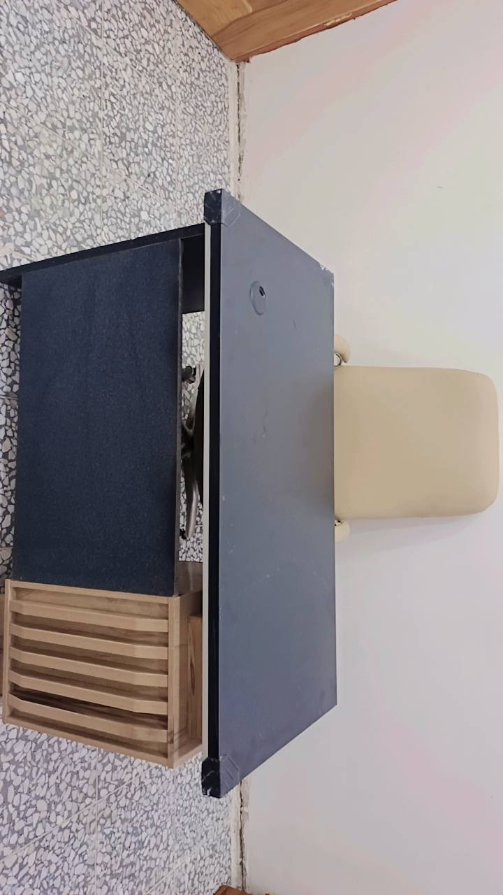 ميز وكرسي للبيع مال مكتب
الاستفسار ***********
