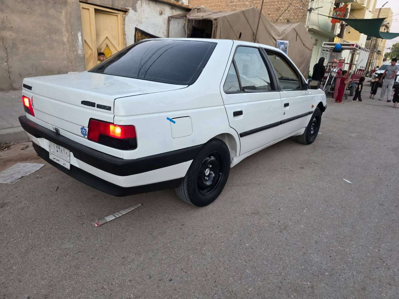 السلام عليكم سياره بيجو 4005 مديل9 سياره كير مكينه حداديه تخم تاير كله جديد سياره جاهزه مال جناي السعر 32وبيها مجال قليل العنوان النجف الاشرف ***********
