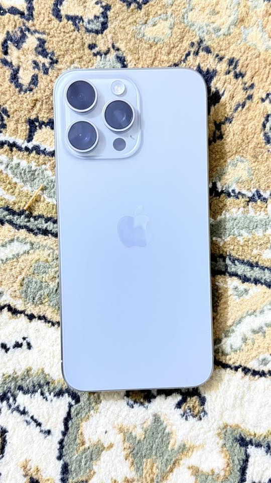 السلام عليكم
متاح ايفون 15 pro max
تك سيم
ذاكره 256
اللون تيتانيوم
نظافة فول 
غير متواجد ع فيس 
***********
***********
