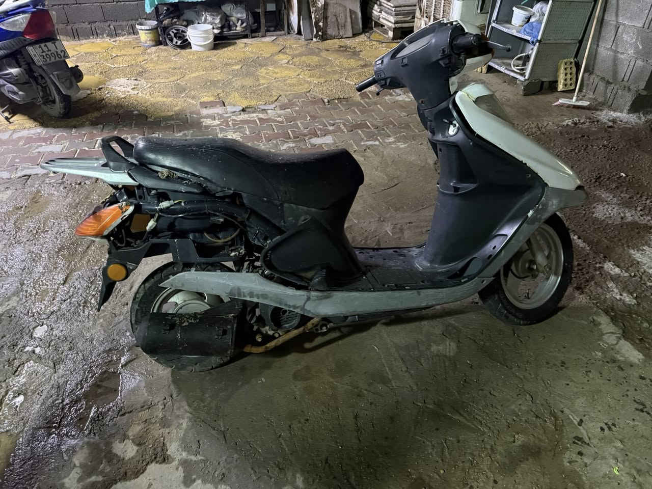 السلام عليكم سبيسي للبيع كوم حديد تجي تحمل وتروح معلكة ولف مكان بغداد الشعلة ب150 الف كهربائيات كلهة شغالة


**إذا كنت صاحب هذا الإعلان وتريد حذفه لأي سبب، رجاءا أرسل رسالة إلى الدعم الفني**